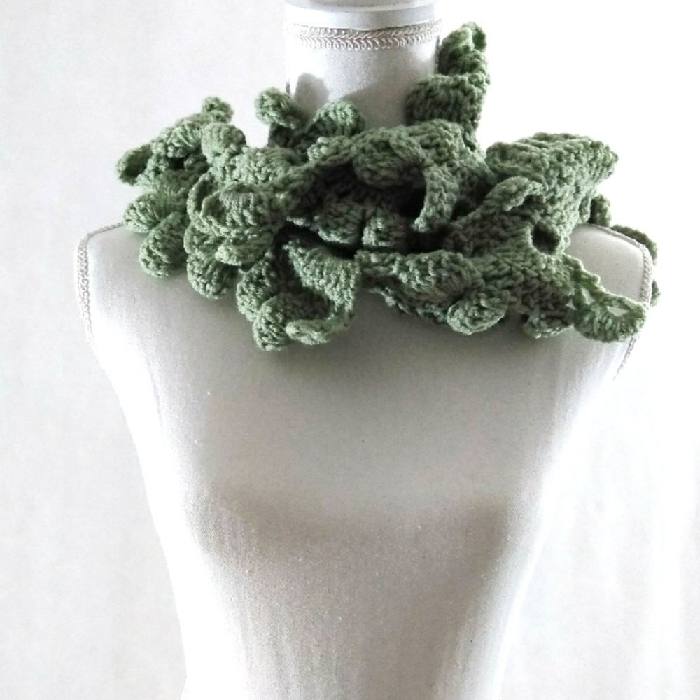 Shell Scarf Lariat Wrap Crochet Handmade - Picture 2 of 3